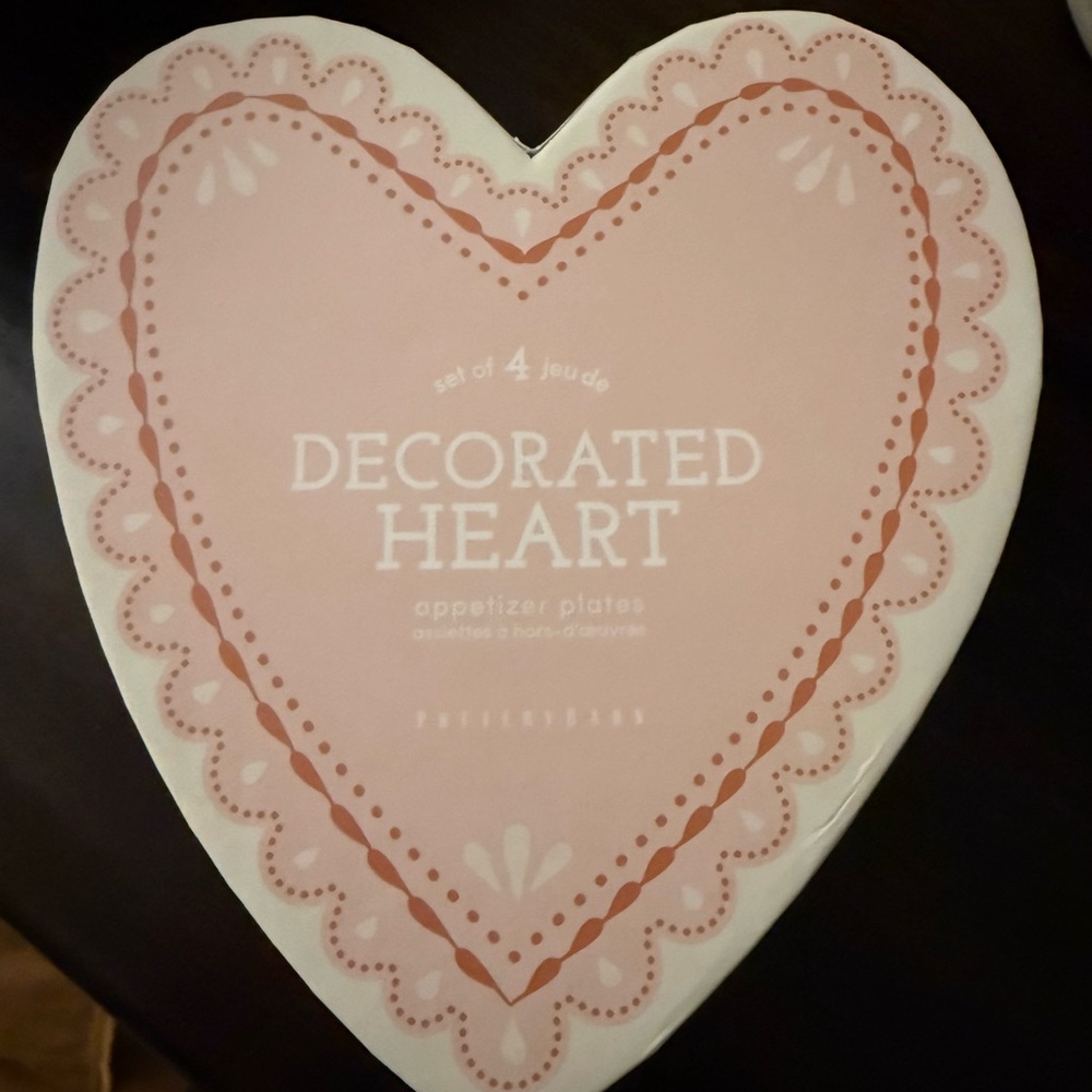 NIB Pottery Barn Pink Heart Plates s/o 4
